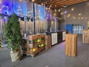 Harassen Bar Vintage mit Flaschen 5
